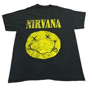 Nirvana Smiley Face Band T-Shirt Distressed Men’s Size Medium